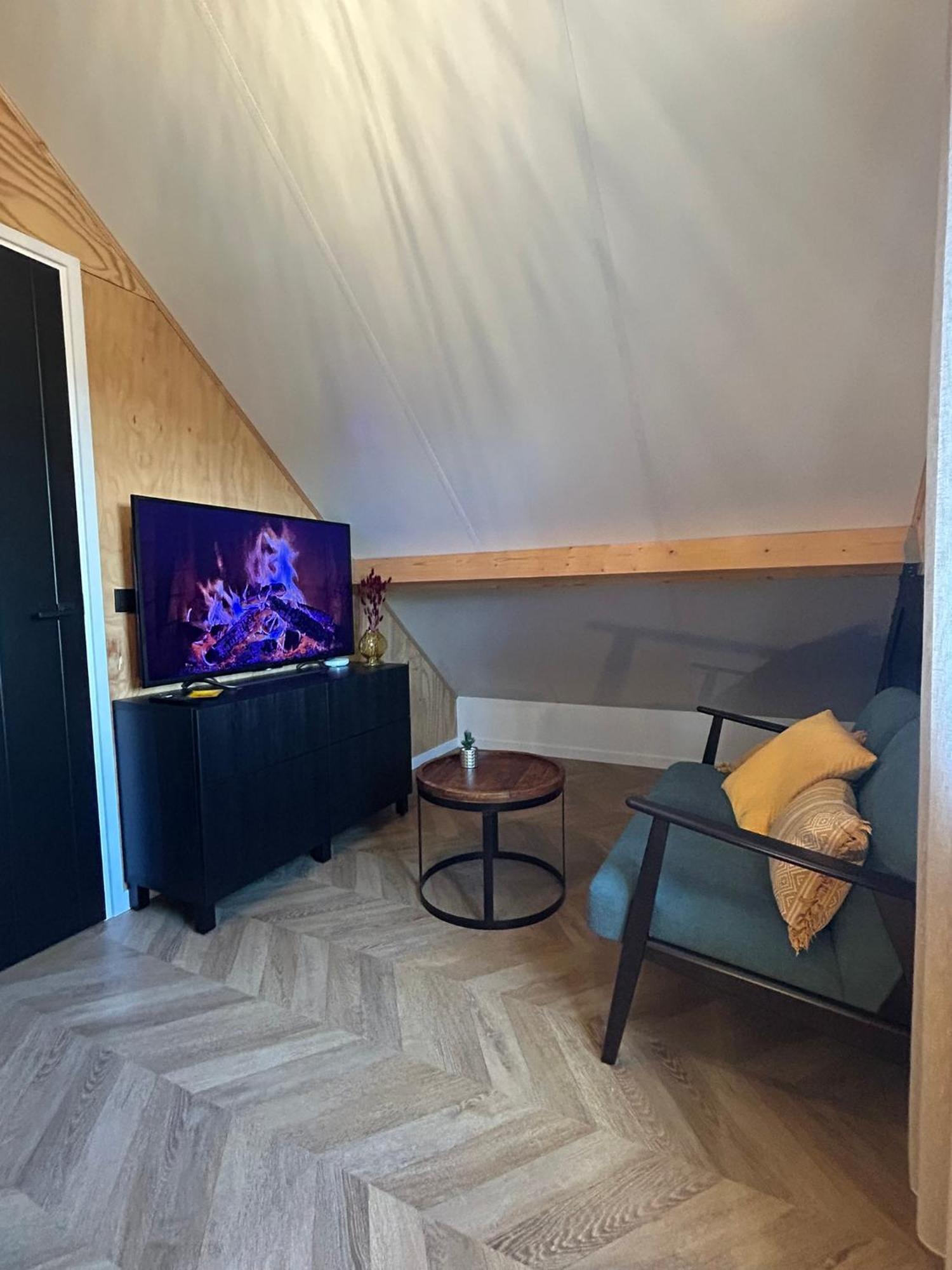 Tiny House Thuus Villa Sint Annaland Bagian luar foto